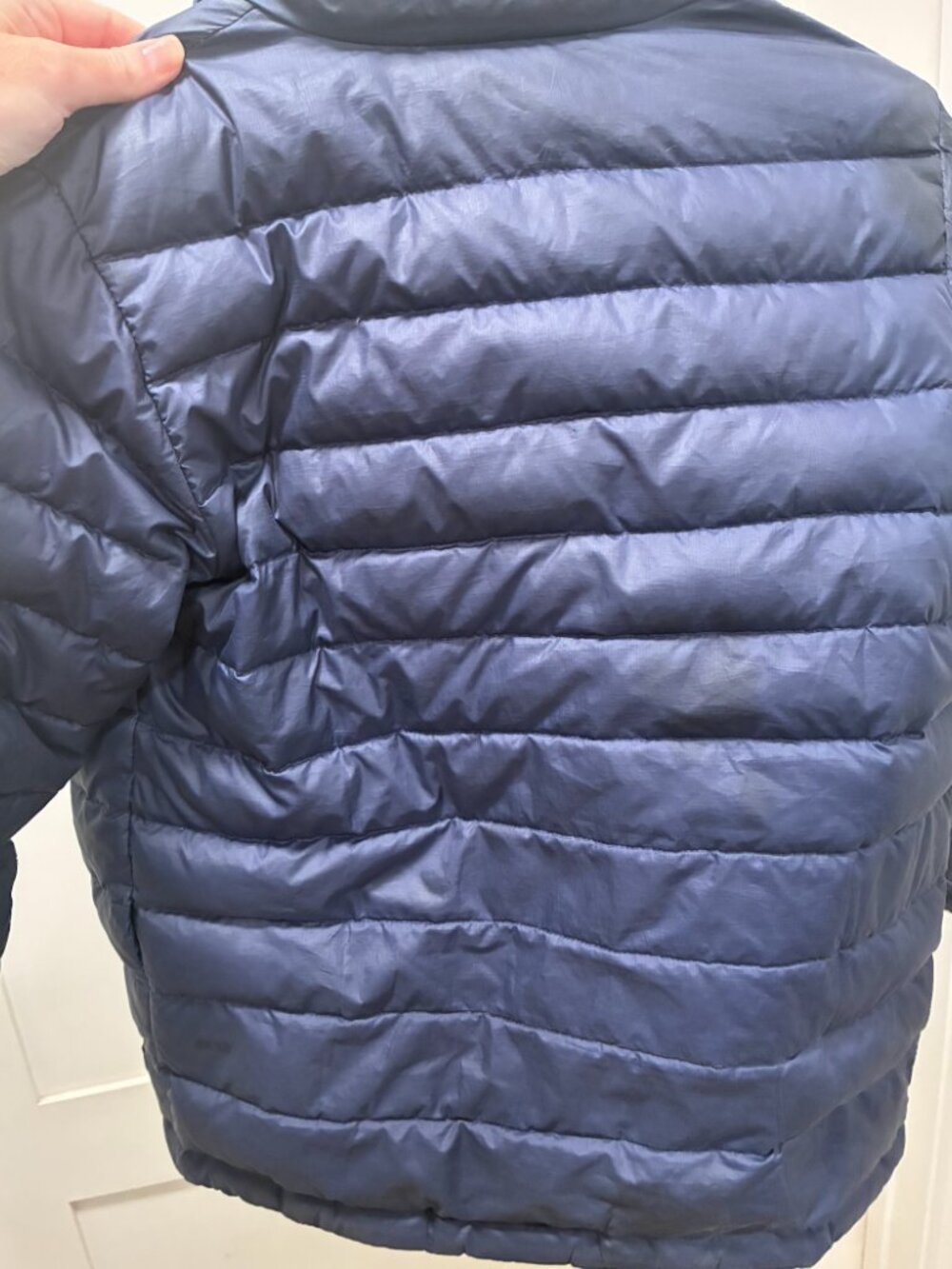 Patagonia Kids Down Sweater Jacket Size 10 Navy Blue Puffer - Picture 3 of 3